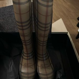 Authentic Burberry rain boots